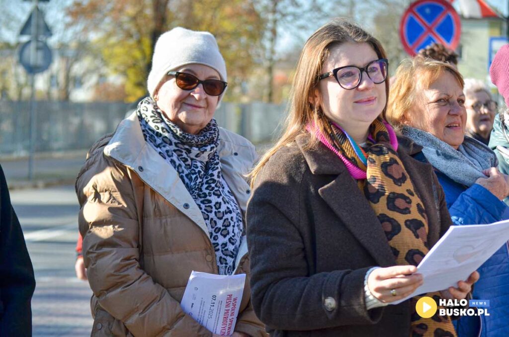 spiewanie piesni patriotycznych w busku zdroju 26