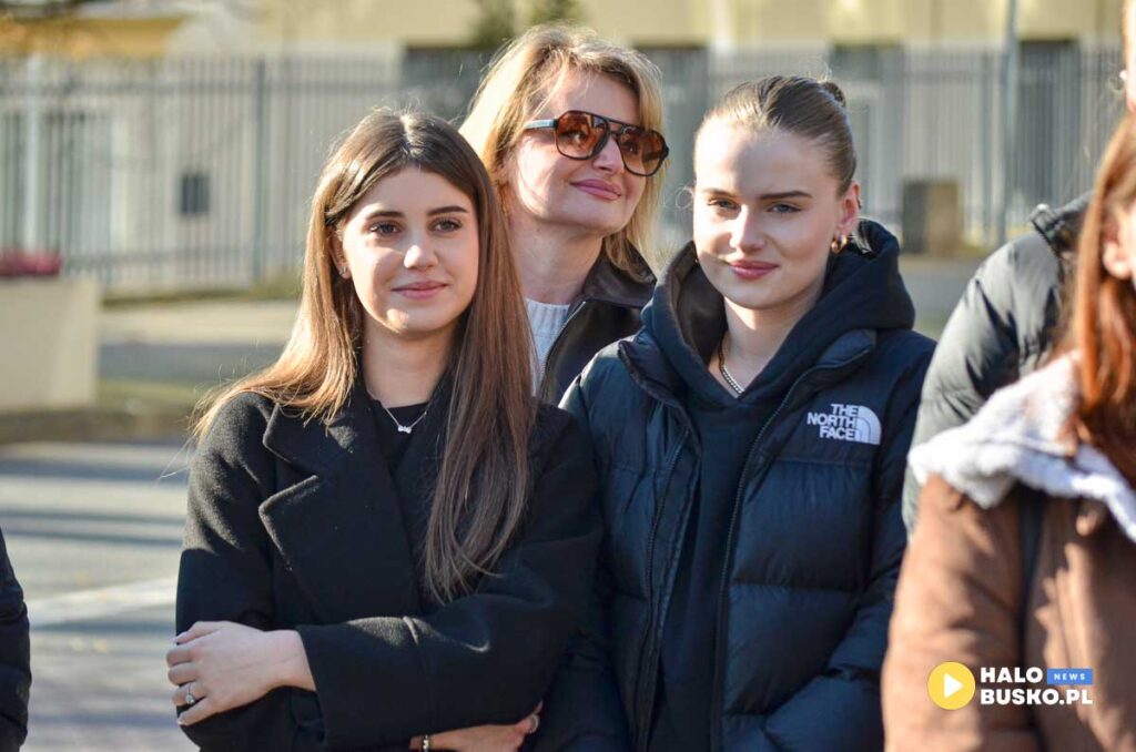 spiewanie piesni patriotycznych w busku zdroju 36