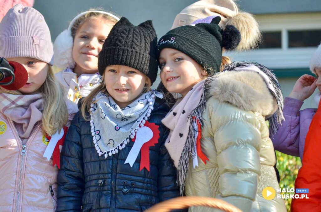spiewanie piesni patriotycznych w busku zdroju 37