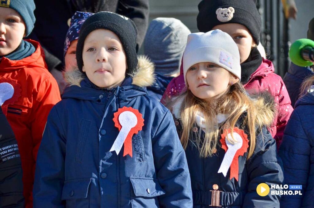 spiewanie piesni patriotycznych w busku zdroju 6