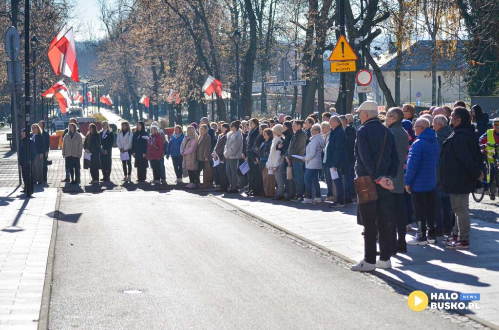 spiewanie piesni patriotycznych w busku zdroju 9