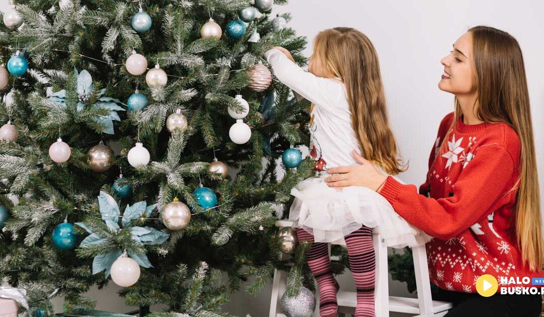 AS w Siesławicach zaprasza po choinki sztuczne i ozdoby świąteczne.