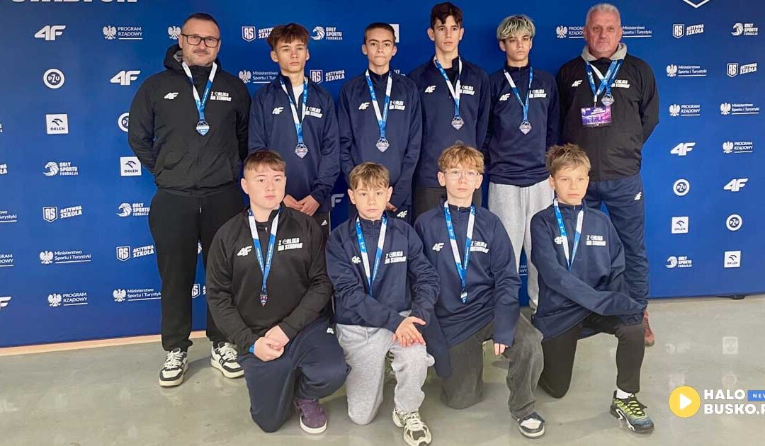 Uczniowie z Buska-Zdroju w najlepszej ósemce w Polsce w turnieju „Z Orlika na Stadion”.