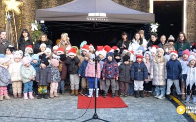 Dzieciaki z Niepublicznego Przedszkola Słoneczko i pracownicy tężni składają Wam życzenia świąteczne!