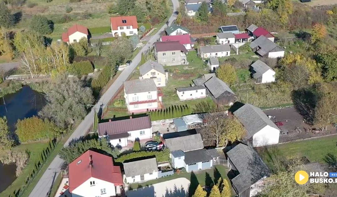 Dom na sprzedaż w Wełeczu koło Buska-Zdroju. Spokojna okolica i duży potencjał!