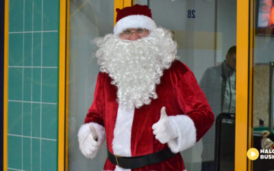 Około 250 pływaków wzięło udział w Mikołajkowym Pływaniu w Busku-Zdroju. (ZDJĘCIA)