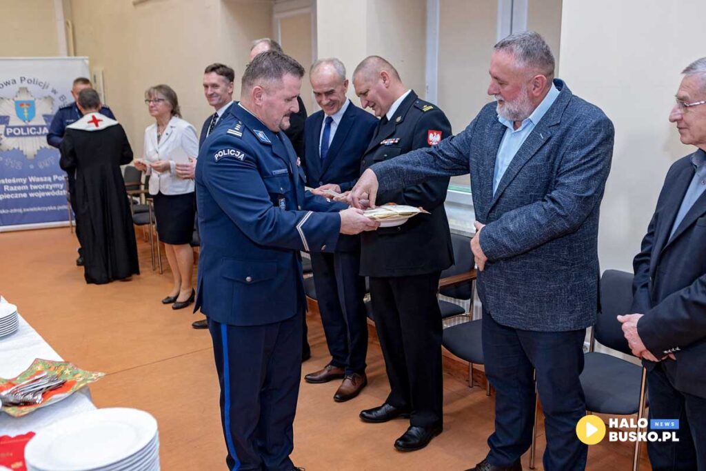 wigilia w policji w busku zdroju 02