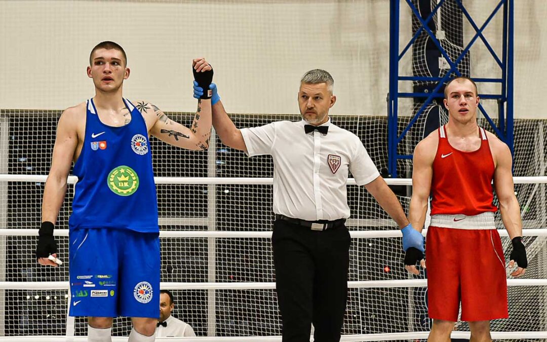 Wiktor Skiba w finale Mistrzostw Polski Seniorów! Zawodnik Ring Busko-Zdrój pokonał Dawida Tkacza!