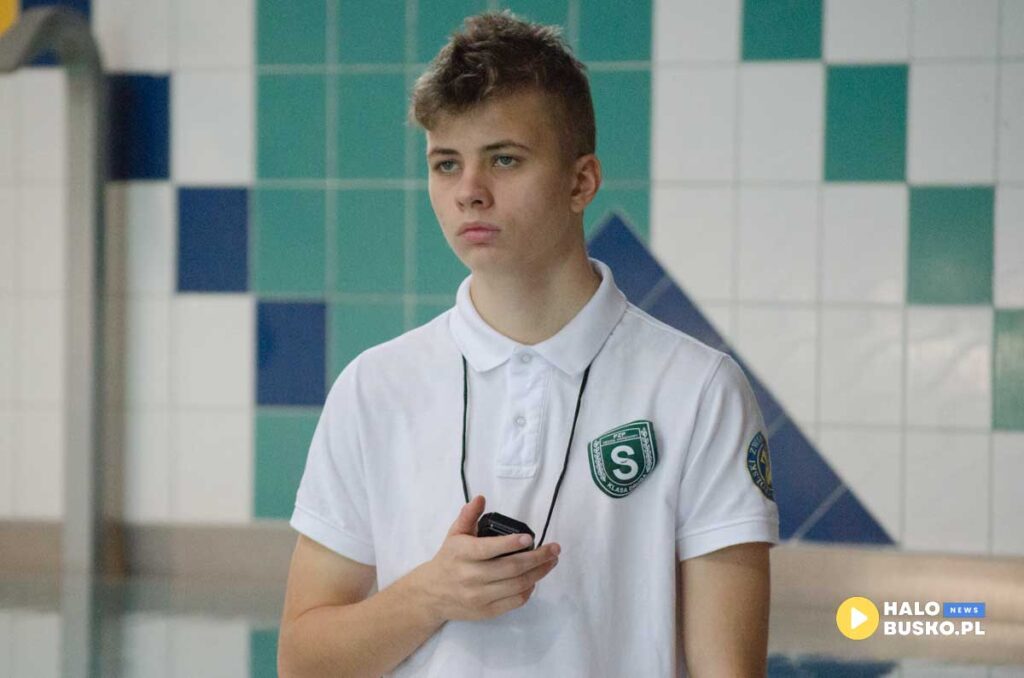 zawody plywackie na basenie w busku zdroju 7
