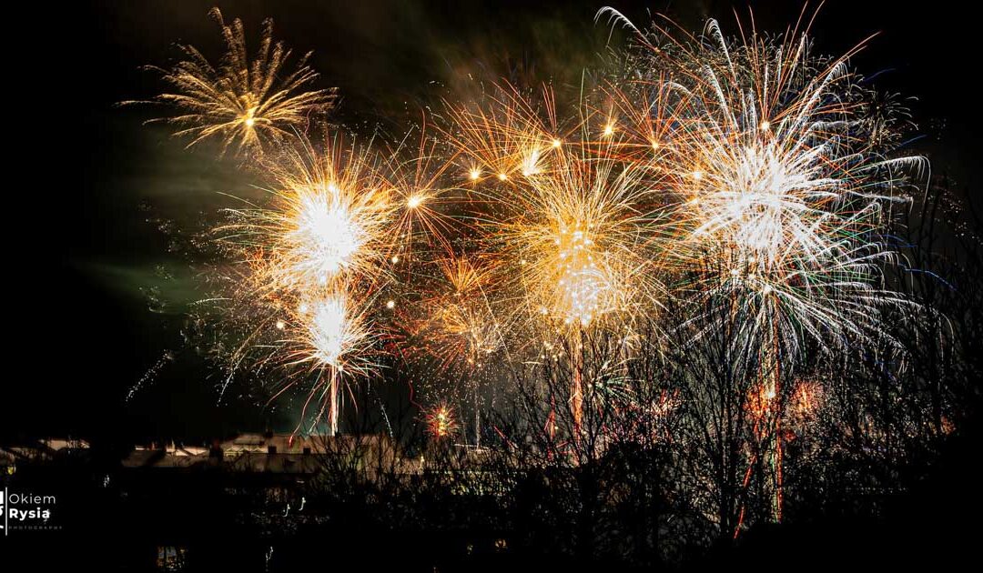 Zobaczcie fajerwerki nad Chmielnikiem w obiektywie Okiem Rysia!