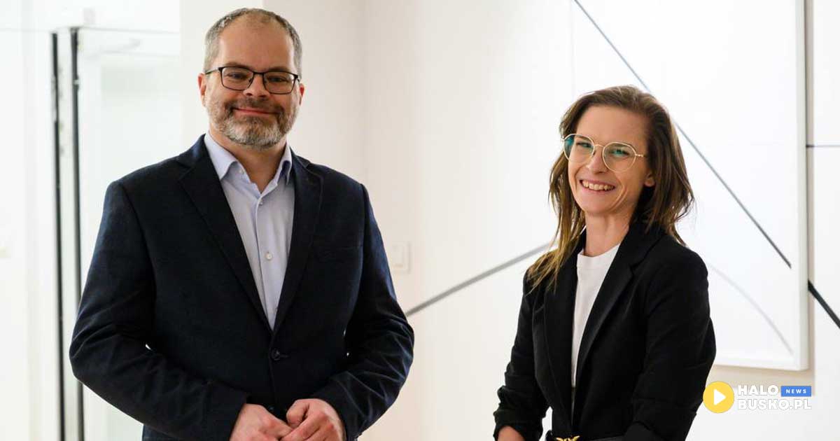 wystawa modulacje w busku-zdroju