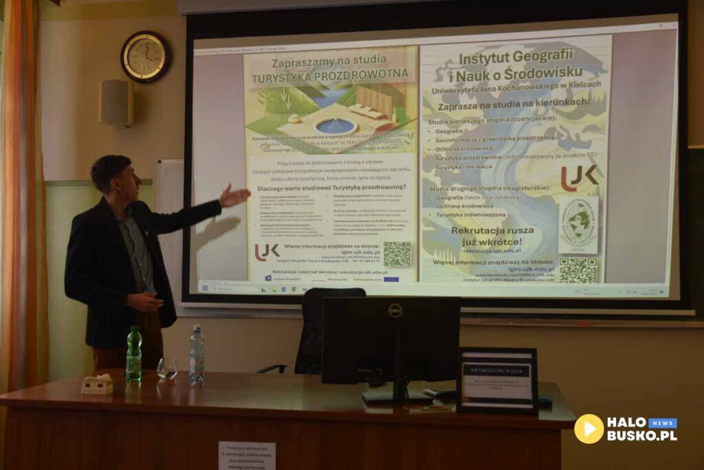 zsp Konferencja naukowa z okazji 60 lecia Zespolu Szkol Ponadpodstawowych0A0Aim. Mikolaja Kopernika w Busku Zdroju 06