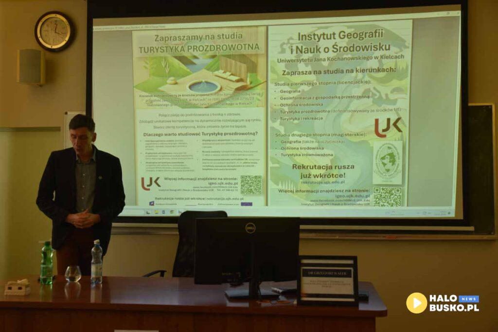 zsp Konferencja naukowa z okazji 60 lecia Zespolu Szkol Ponadpodstawowych0A0Aim. Mikolaja Kopernika w Busku Zdroju 07