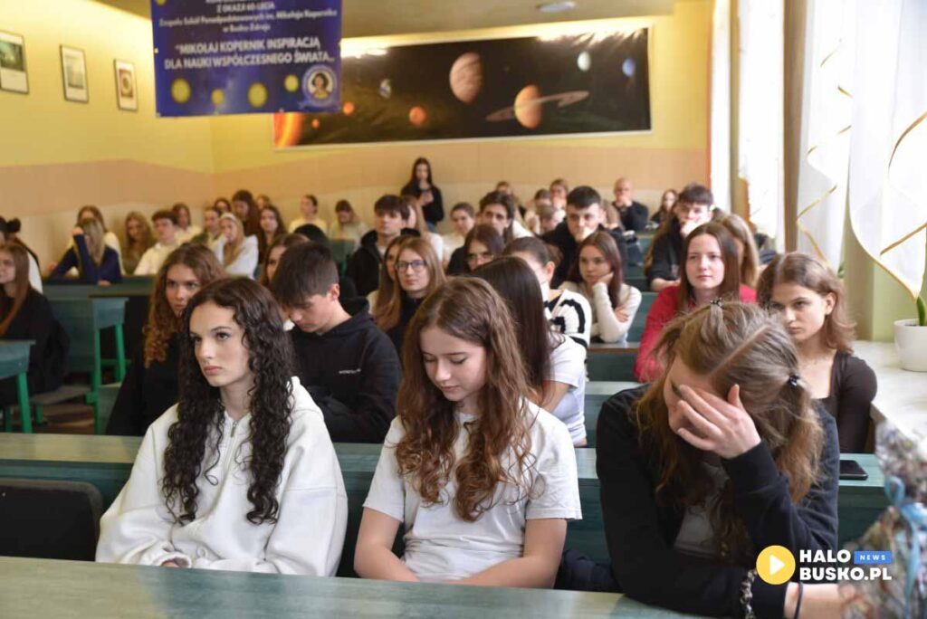 zsp Konferencja naukowa z okazji 60 lecia Zespolu Szkol Ponadpodstawowych0A0Aim. Mikolaja Kopernika w Busku Zdroju 09