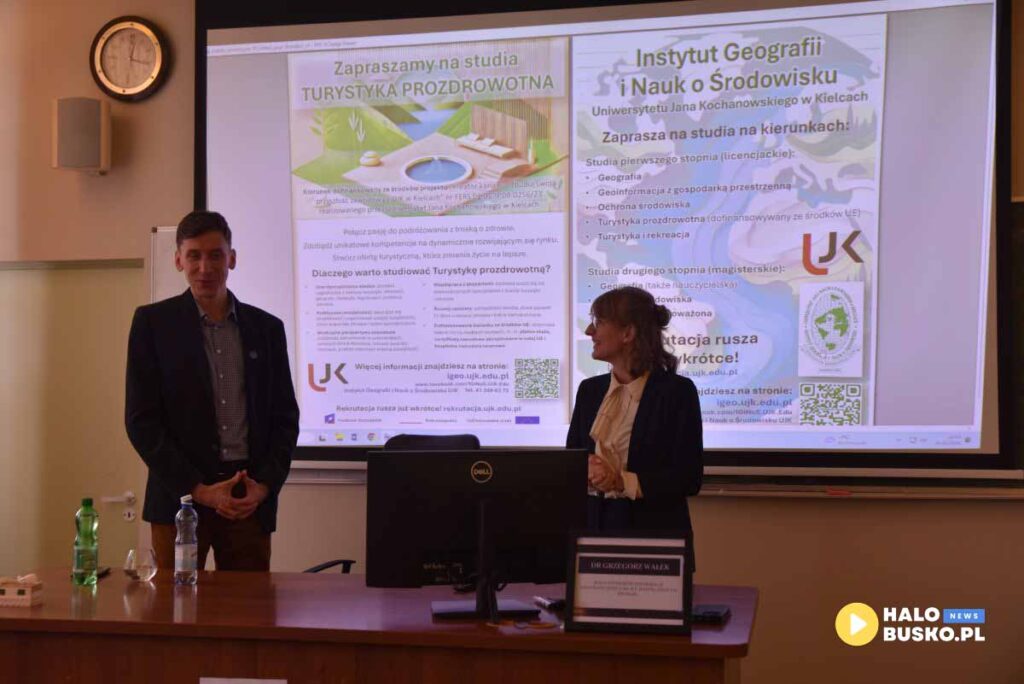 zsp Konferencja naukowa z okazji 60 lecia Zespolu Szkol Ponadpodstawowych0A0Aim. Mikolaja Kopernika w Busku Zdroju 10