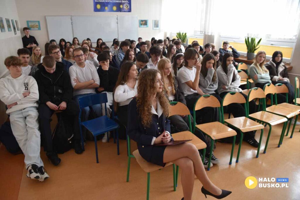 zsp Konferencja naukowa z okazji 60 lecia Zespolu Szkol Ponadpodstawowych0A0Aim. Mikolaja Kopernika w Busku Zdroju 28