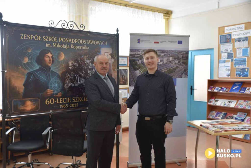 zsp Konferencja naukowa z okazji 60 lecia Zespolu Szkol Ponadpodstawowych0A0Aim. Mikolaja Kopernika w Busku Zdroju 30