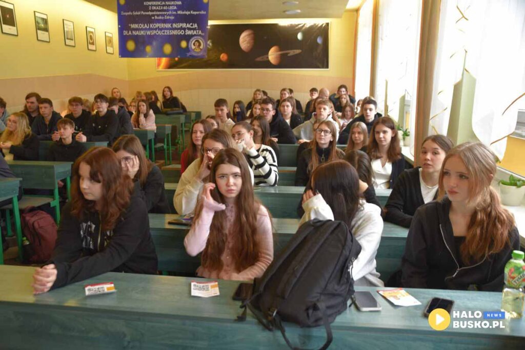 zsp Konferencja naukowa z okazji 60 lecia Zespolu Szkol Ponadpodstawowych0A0Aim. Mikolaja Kopernika w Busku Zdroju 42