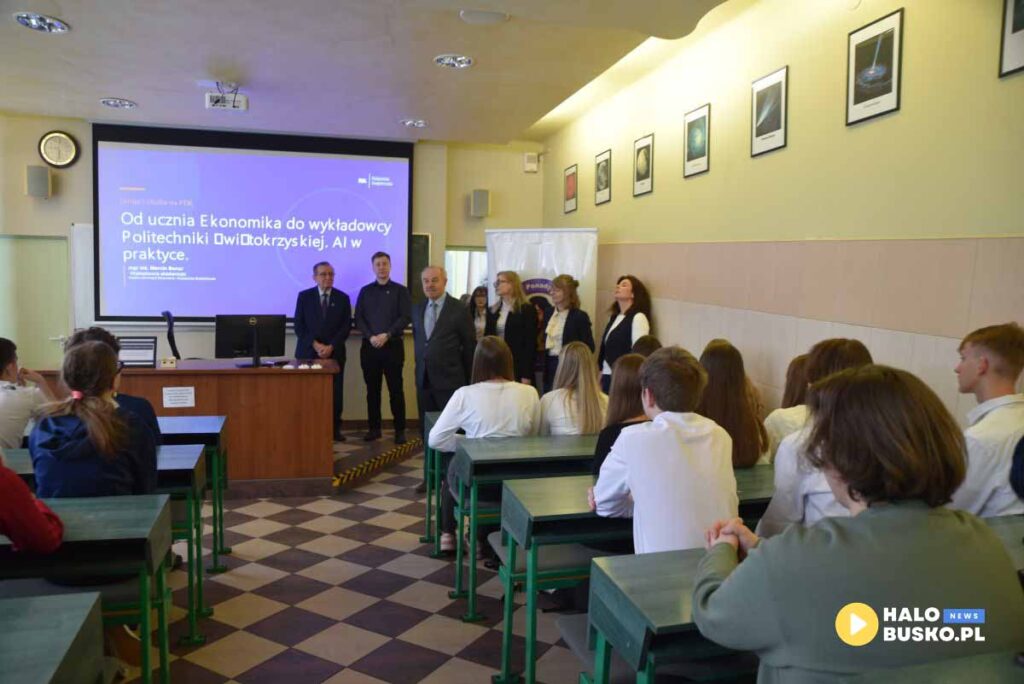 zsp Konferencja naukowa z okazji 60 lecia Zespolu Szkol Ponadpodstawowych0A0Aim. Mikolaja Kopernika w Busku Zdroju 45