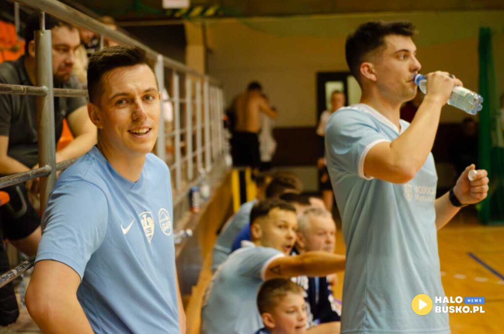 memorial szymona kowala w busku zdroju 11