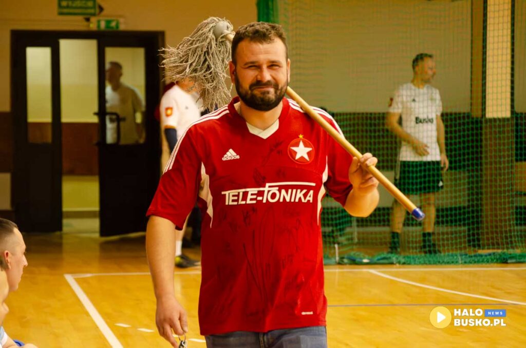 memorial szymona kowala w busku zdroju 13