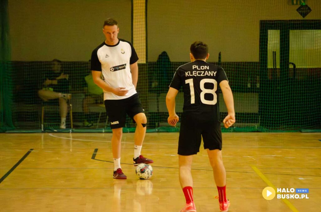 memorial szymona kowala w busku zdroju 19