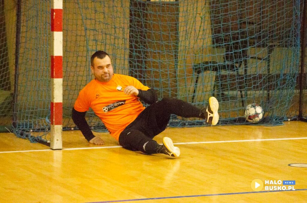 memorial szymona kowala w busku zdroju 25