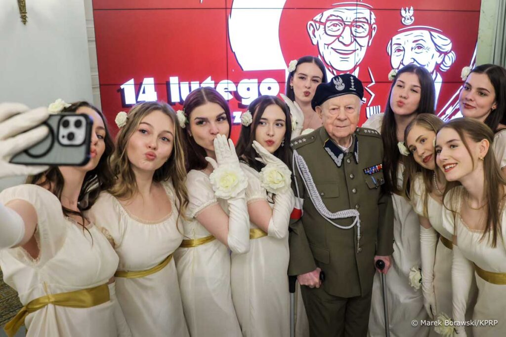 uczniowie z I LO w Busku Zdroju w Palacu Prezydenckim 2