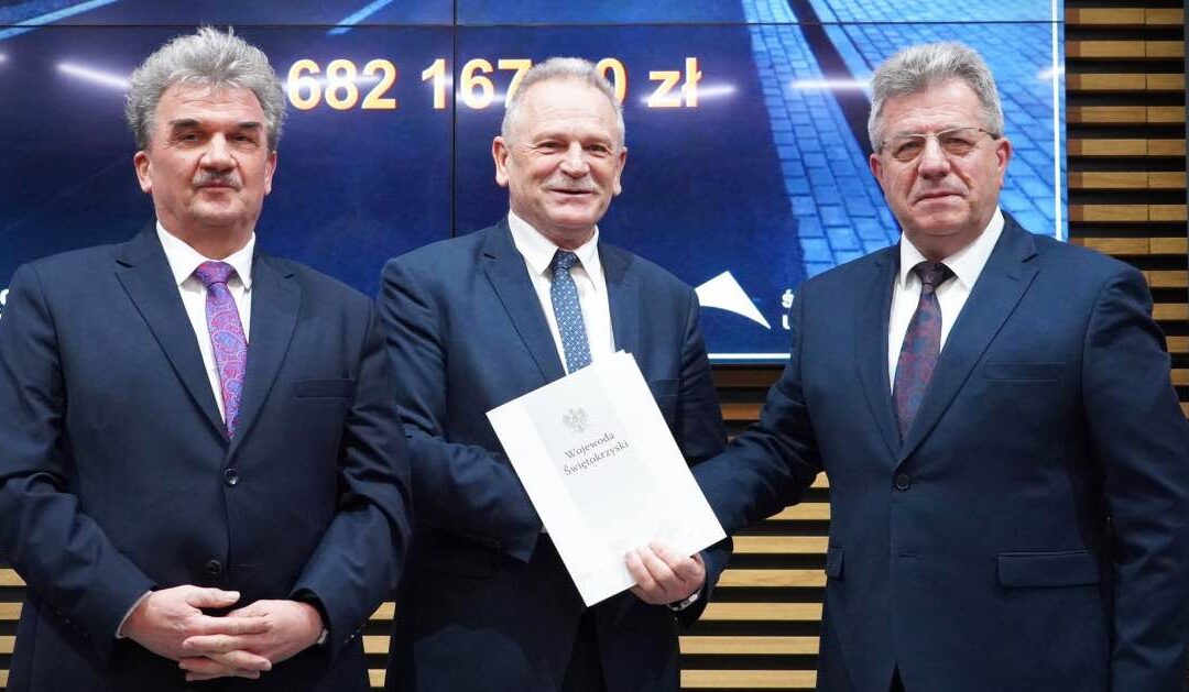 Powiat Buski z dofinansowaniem na przebudowę dróg. Ponad 4,6 mln zł z Rządowego Funduszu Rozwoju Dróg.