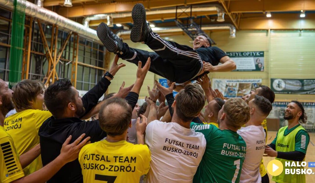 Futsal Team Busko-Zdrój zwycięża z BSF Busko-Zdrój i kończy sezon z awansem do 1. ligi futsalu. (ZDJĘCIA/VIDEO)