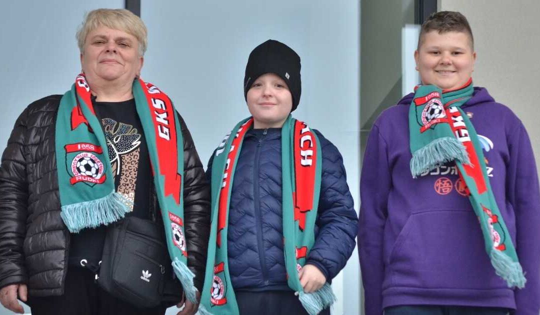 AKS 1947 Busko-Zdrój zwycięża po emocjonującym meczu z GKS Rudki.