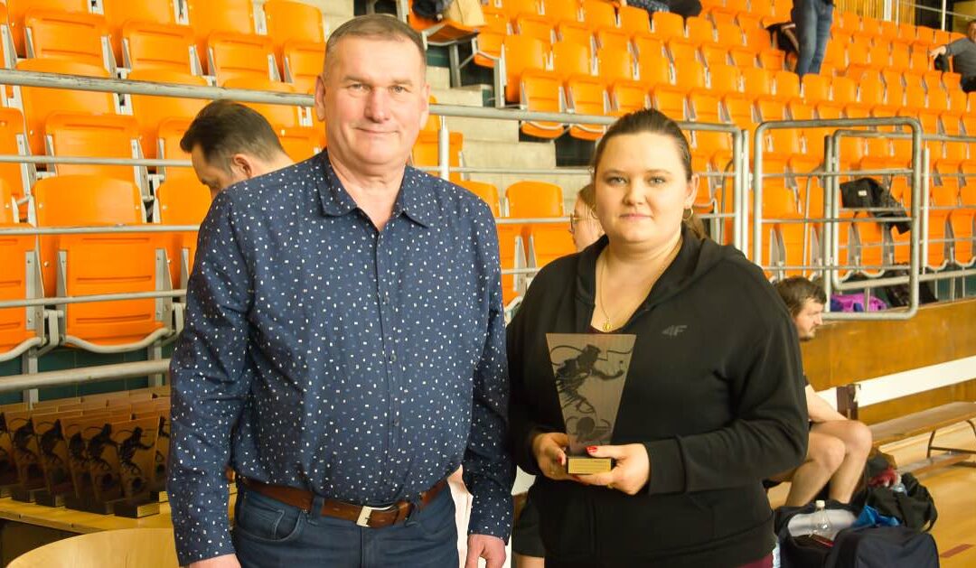 Ponad 100 zawodników z całej Polski wzięło udział w turnieju tenisa stołowego w Busku-Zdroju. (ZDJĘCIA)