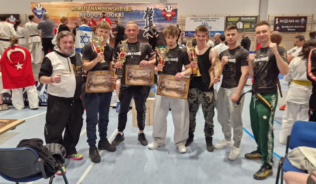 Zawodnicy Hunters Fight Club Busko-Zdrój ze srebrnymi medalami Mistrzostw Świata.