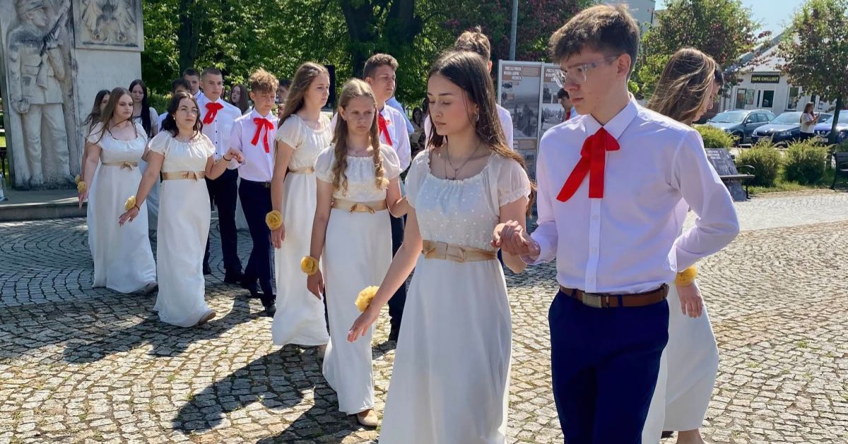 obchody 3 maja w nowym korczynie