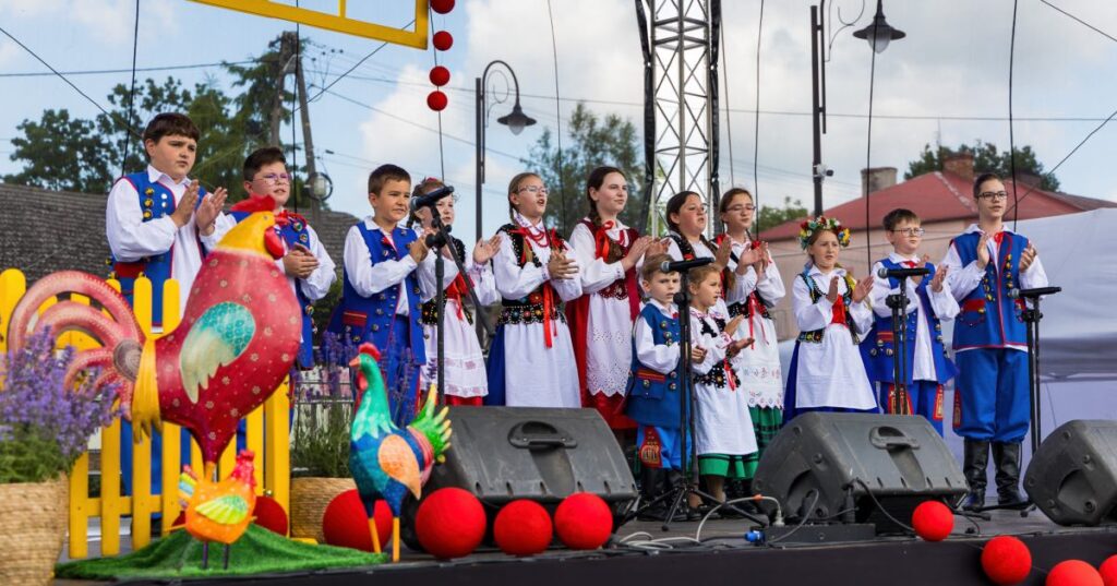 instal4u Ogólnopolski Konkurs Śpiewaj i tańcz na ludowo!