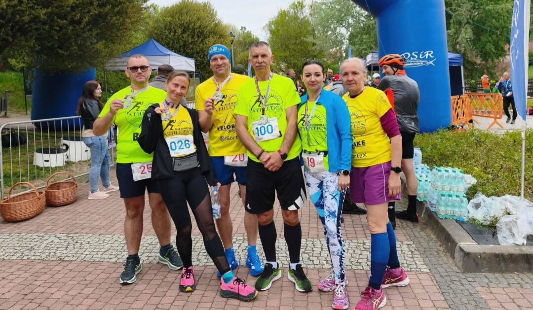 KS Athletics Busko-Zdrój z sukcesami podczas XIV Sandomierskich Biegów Kwitnących Sadów.
