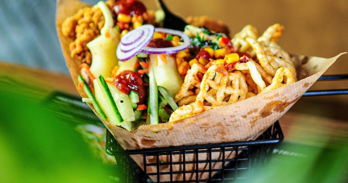 Nowość w Busku-Zdroju: Buła Tropic w FastFood Corner. Smak lat 90. wraca!