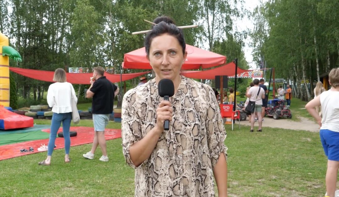 Przedszkolaki ze „Świetlika” w Skowronnie Dolnym świętowały Dzień Rodziny w Dziecięcej Krainie Quadów w Kamedułach.