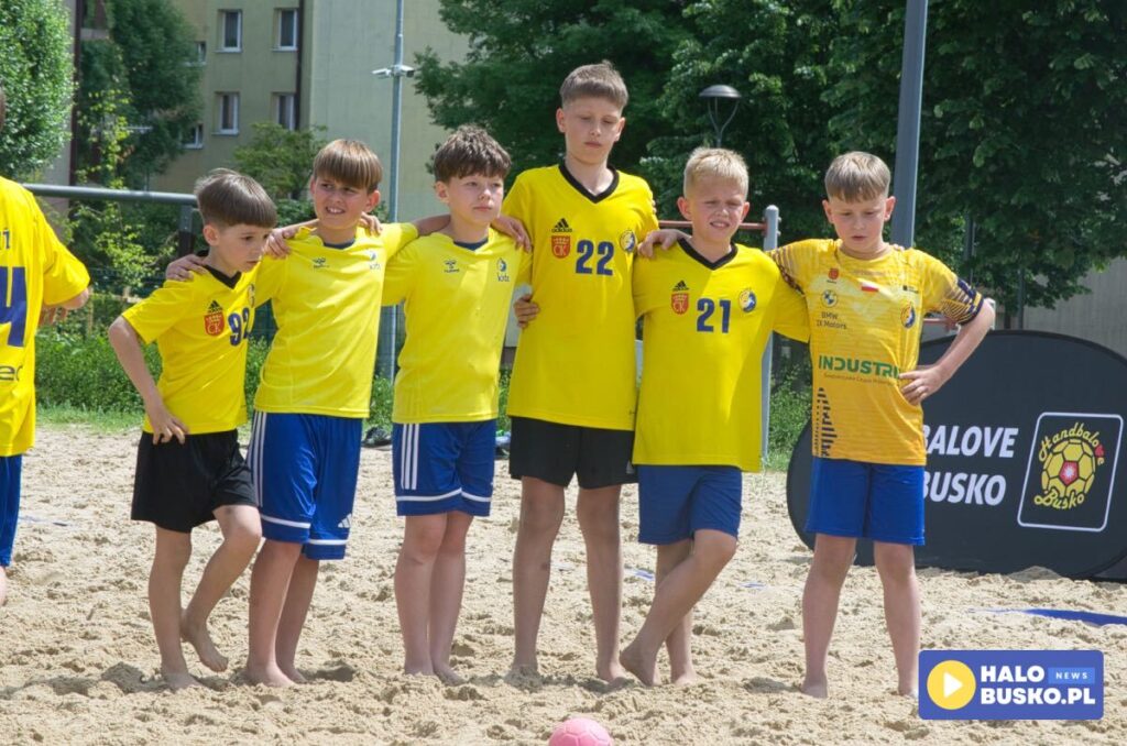 handbalove kids w busku zdroju turniej plazowy 10