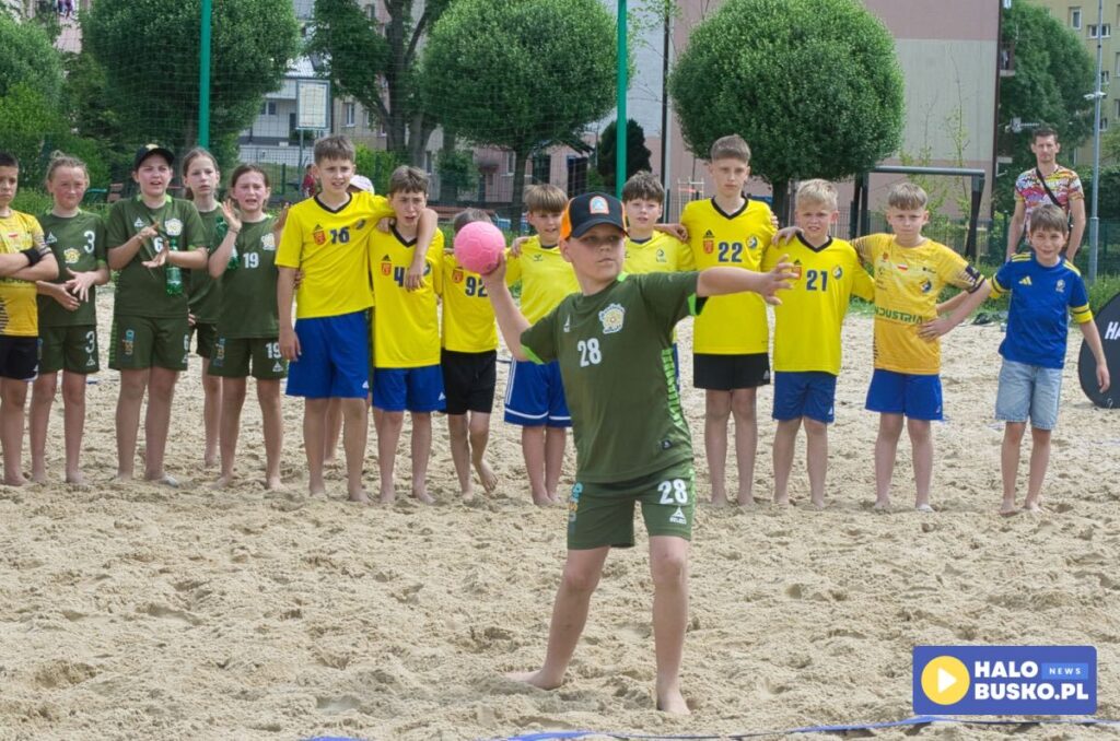 handbalove kids w busku zdroju turniej plazowy 11