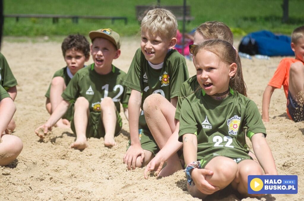 handbalove kids w busku zdroju turniej plazowy 14