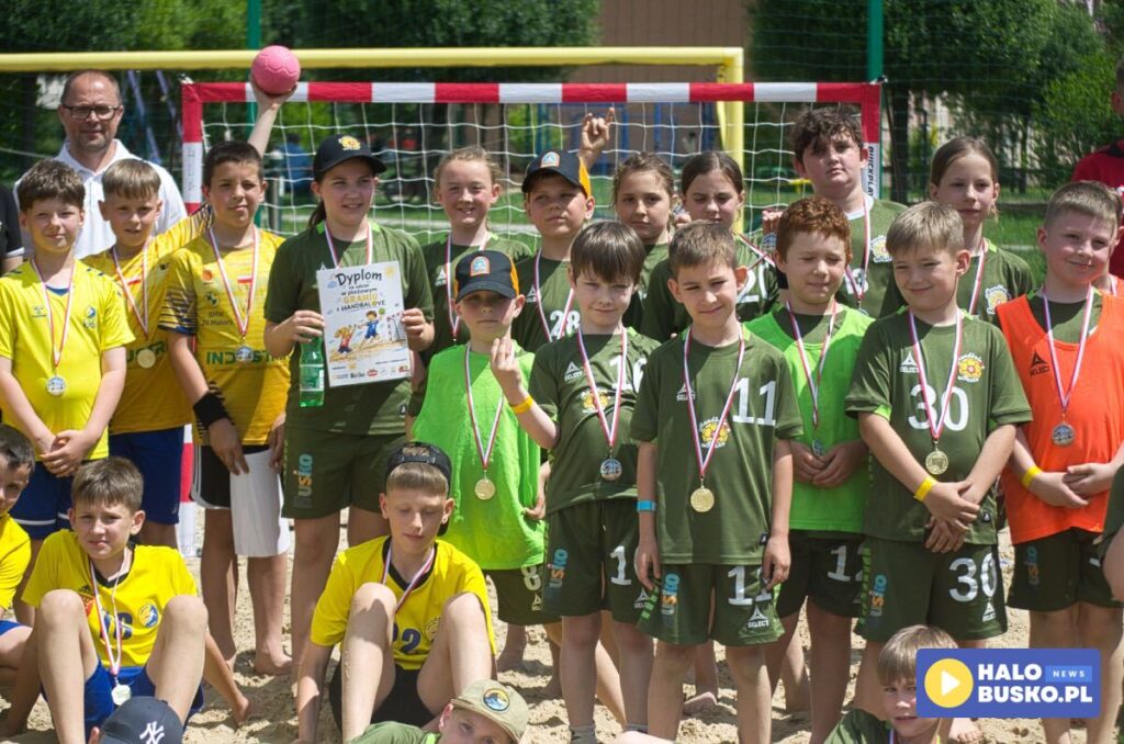 handbalove kids w busku zdroju turniej plazowy 19