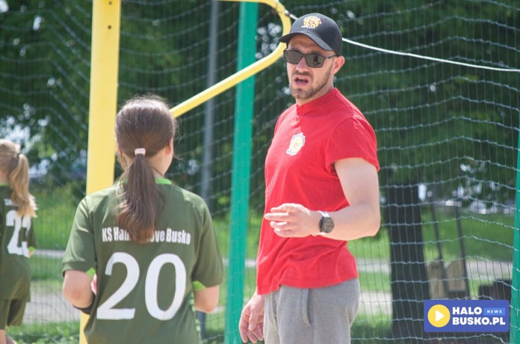 handbalove kids w busku zdroju turniej plazowy 8