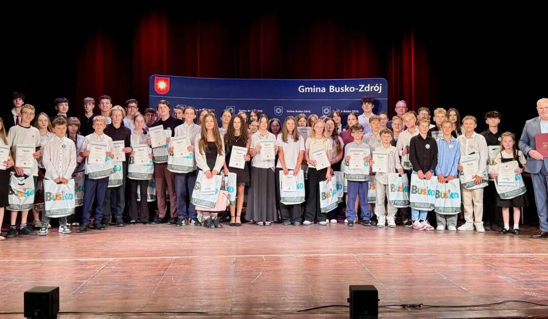 Najzdolniejsi uczniowie z gminy Busko-Zdrój nagrodzeni w BSCK.