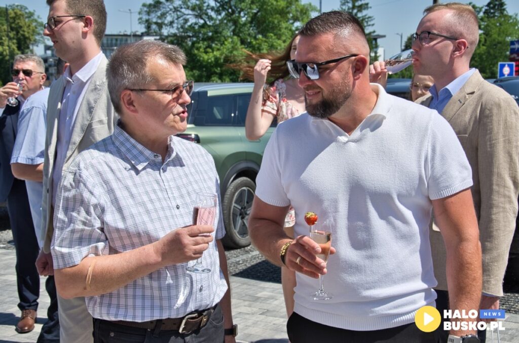 otwarcie gabinetu stomatologicznego matdent w busku zdroju 26