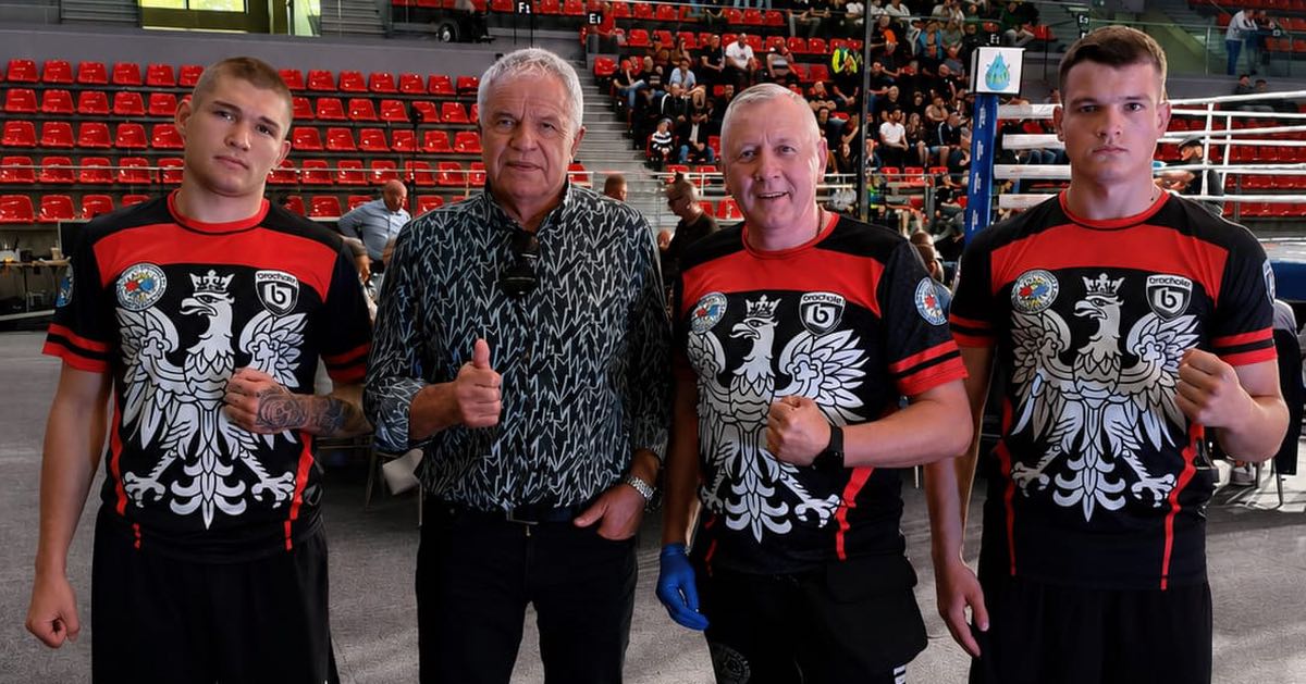 Prezes TYMEX Boxing Promotion pogratulował pięściarzom Ring Busko-Zdrój po zwycięskich walkach.
