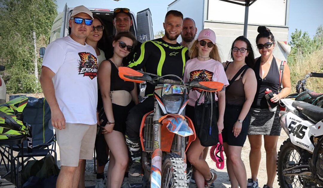 Gospodarze pokazali klasę! Świetne wyniki Enduro Busko-Zdrój w Szańcu