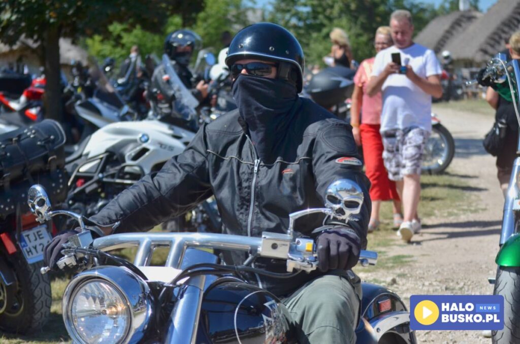 moto piknik w muzeum wsi kieleckiej w tokarni 12