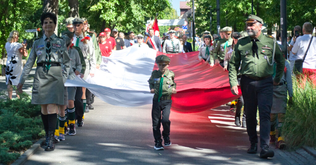 white night obchody święta wojska polskiego w busku-zdroju