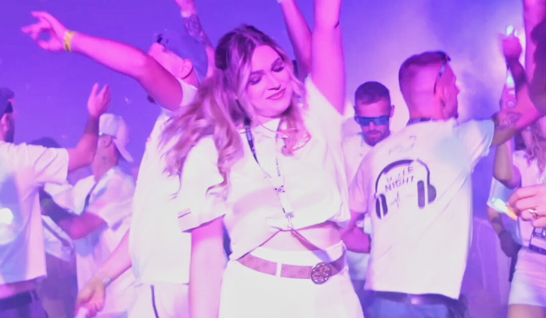 White Night 2025 w Chmielniku. Zobacz aftermovie z wyjątkowej nocy nad Andrzejówką.
